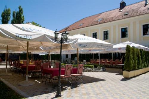 Hotel Castle Gjalski Забок Екстериор снимка