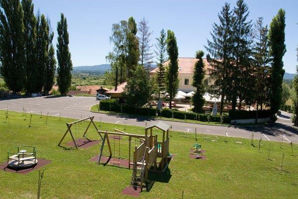 Hotel Castle Gjalski Забок Екстериор снимка