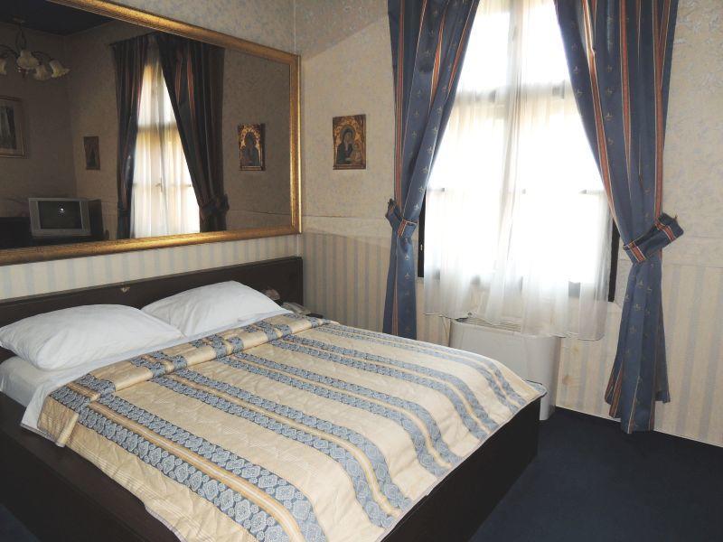 Hotel Castle Gjalski Забок Екстериор снимка