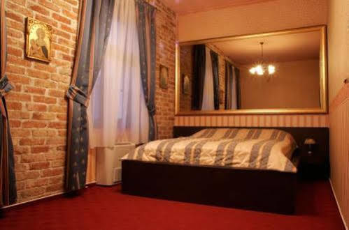 Hotel Castle Gjalski Забок Екстериор снимка